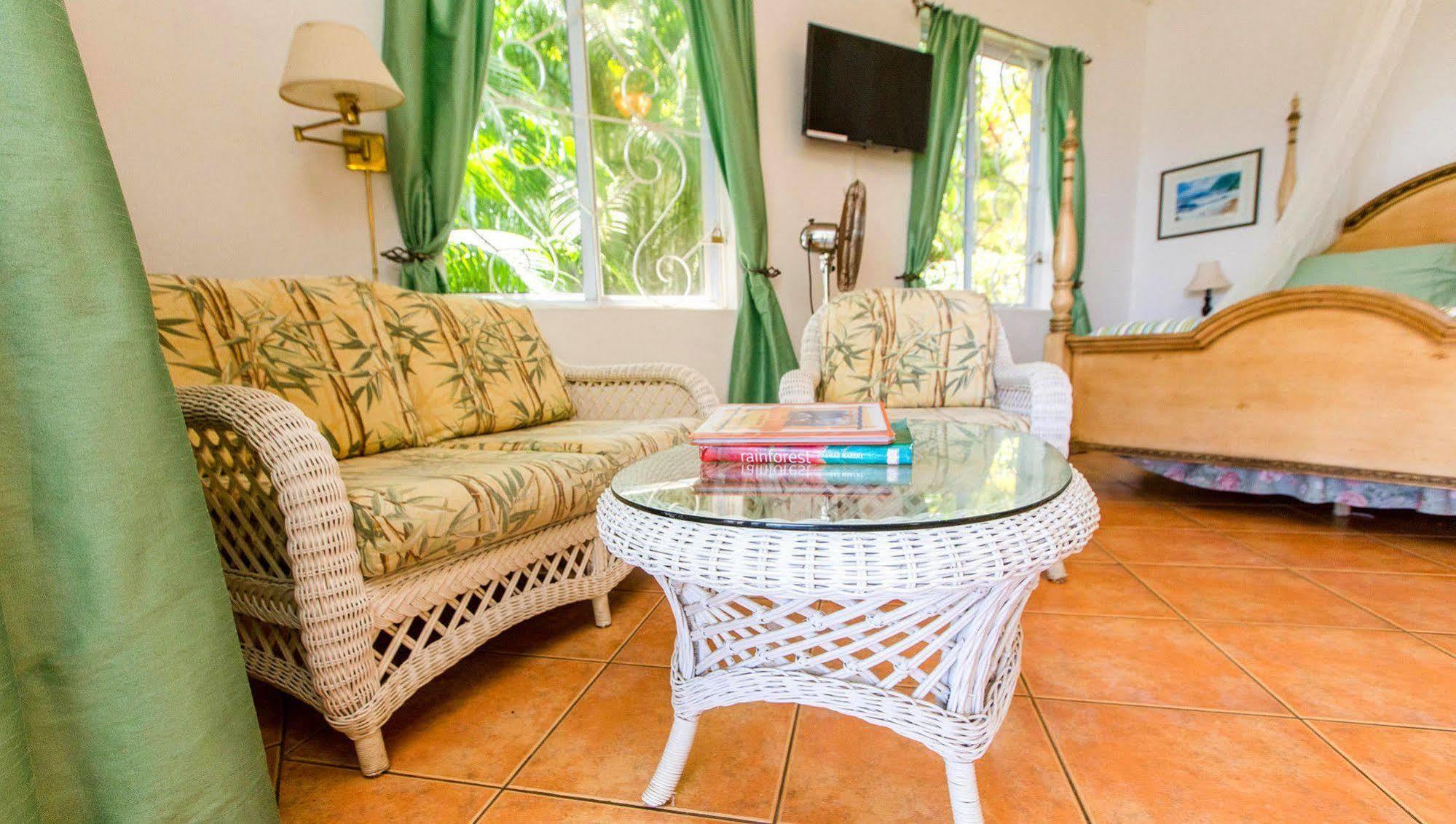 Nature'S Paradise Bed and Breakfast Bahía Marigot Exterior foto